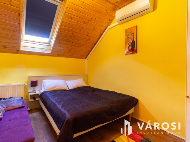 Eladó 6 lakásos családi ház Siófokon