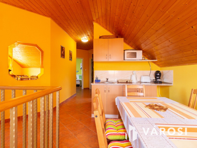 Eladó 6 lakásos családi ház Siófokon