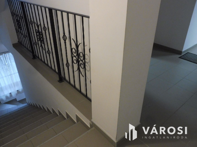 Inflációt enyhítő,befektetés Makó belvárosában!