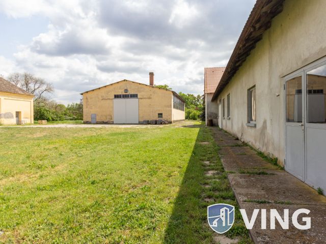 Derekegyházi ipari terület, vállalkozás eladó.