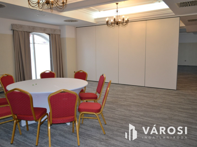 Balatonnál, étterem, hotel, wellness és rendezvényközpont !