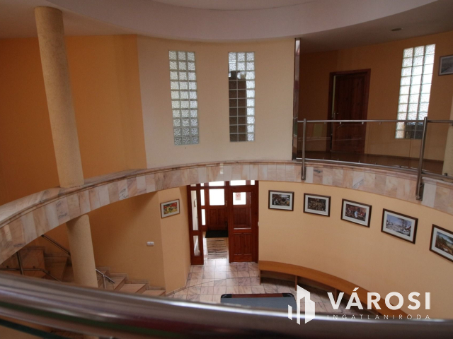 Befektetésre alkalmas családi ház eladó!