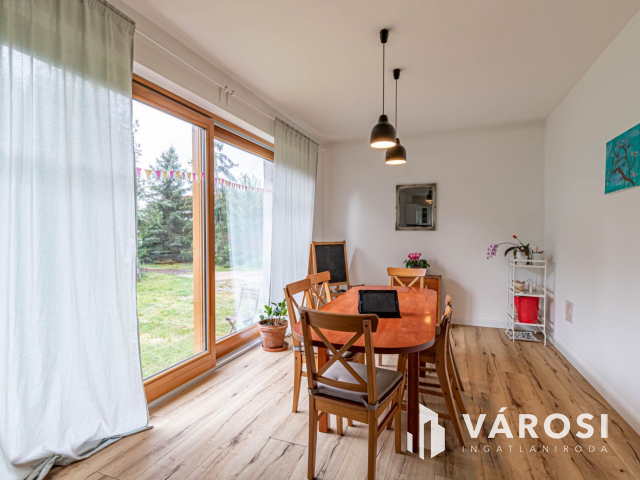 Tágas terekkel rendelkező Baktói családi ház