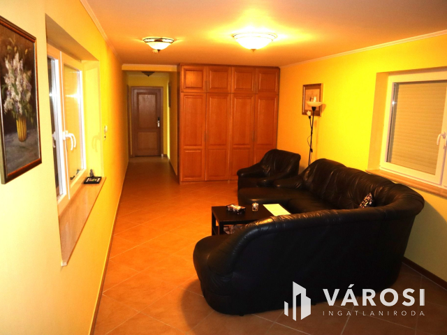 7 apartmanos üdülőház a Balaton partján