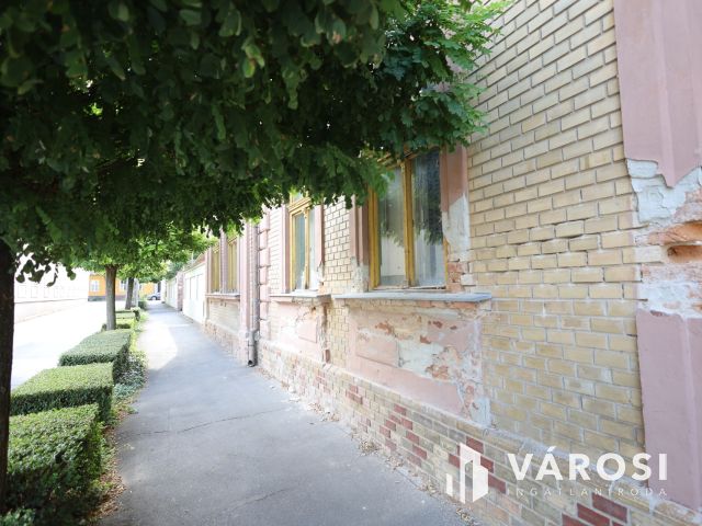 Bontandó ház tökéletes helyen