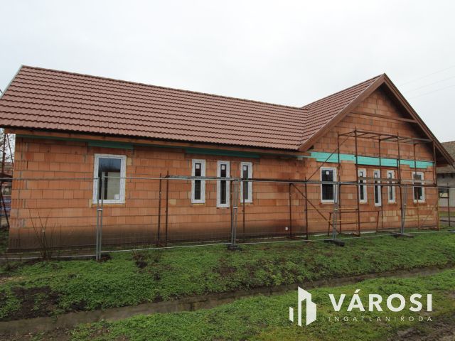 Mindszenti kertes lakás