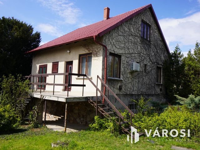 A Velencei-tó közvetlen közelében, Kápolnásnyéken!