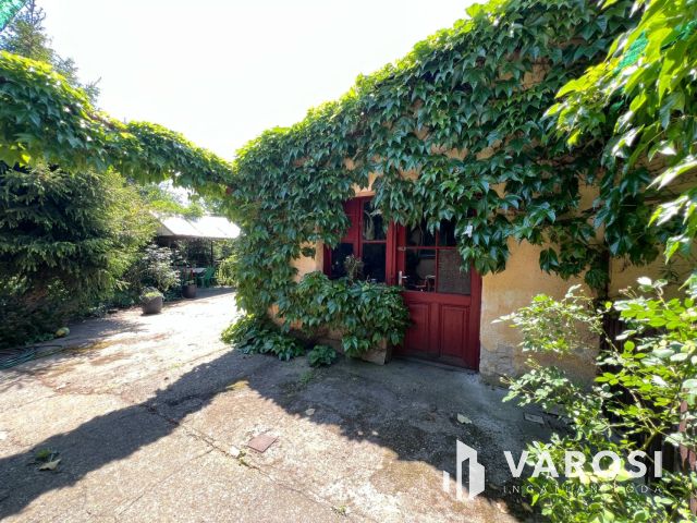 Kétgenerációs, külön bejáratú hangulatos otthon