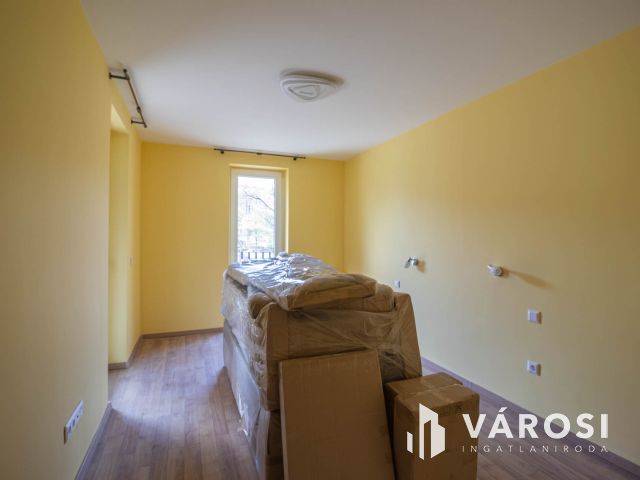 Kulcsrakész lakás Péterhegyen A-F-3