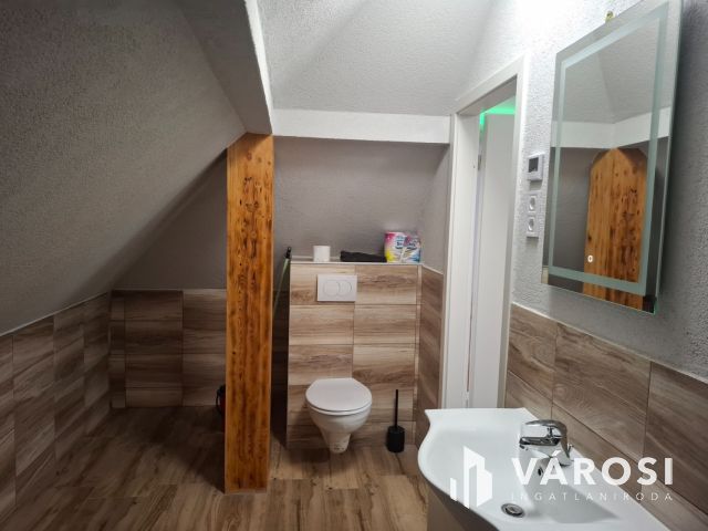 Két lakás egyben, kiváló befektetés Siófok szívében