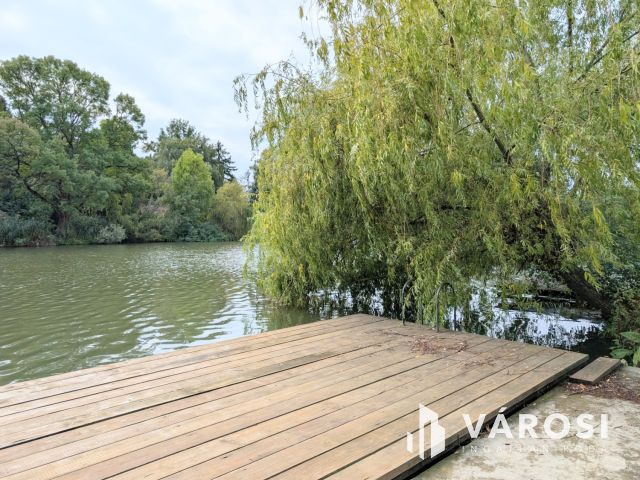 Nyaralókomplexum Szarvason-Kivételes Lehetőség a Vízparton!