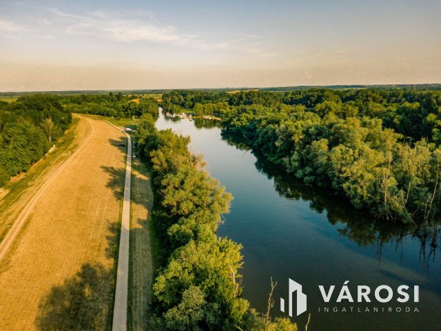 Szanazugi apartmanházak medencével,jakuzzival