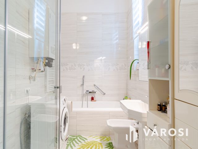 Polgári elegancia, modern kényelem – 1 perc az Anna-kúttól