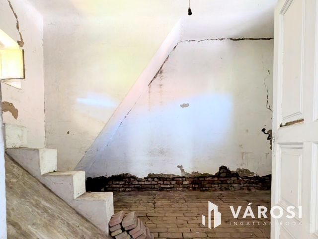 Nagypolgári Nagy ház Nagy telken!