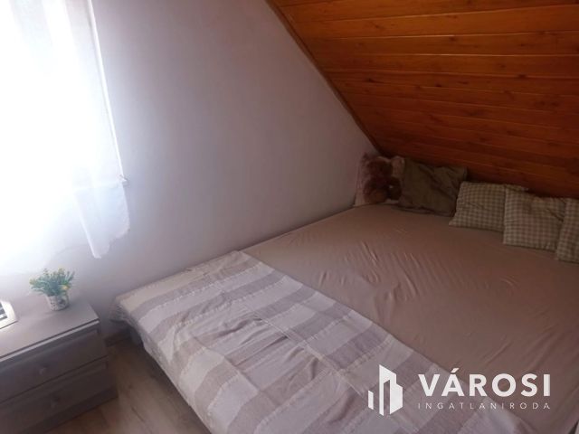 Önálló retro nyaraló Sóstón eladó