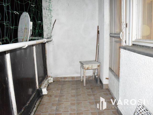 2 szobás, erkélyes lakás a Budapest krt-on!