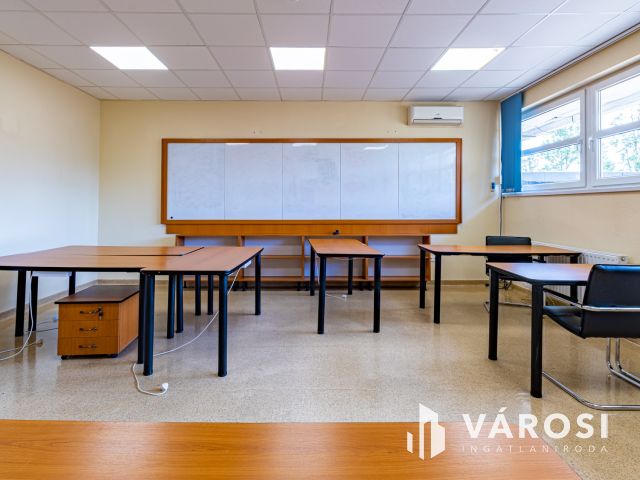 Zuglóban, M3 bevezetőnél, eladó II. emeleti irodaszint