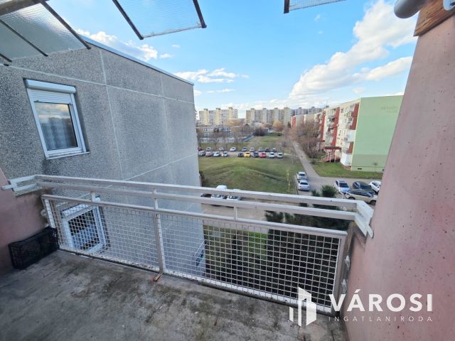 Jó elosztású Panel lakás Csepelen