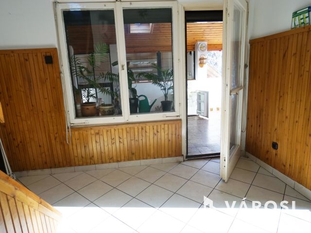 Otthon, vállalkozás és befektetés Gyál központi részén