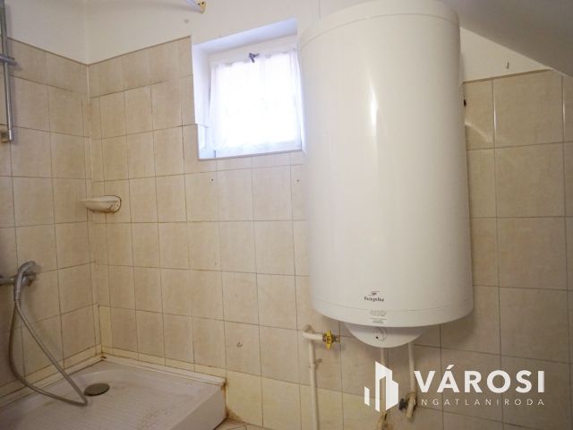 Otthon, vállalkozás és befektetés Gyál központi részén