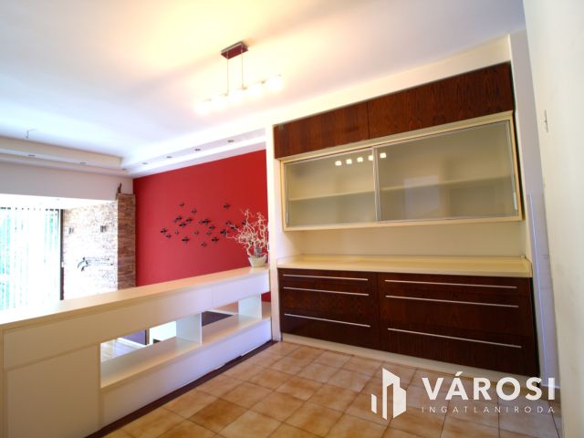 Ritka lehetőség: 204 m2 prémium sorházi otthon saját kerttel