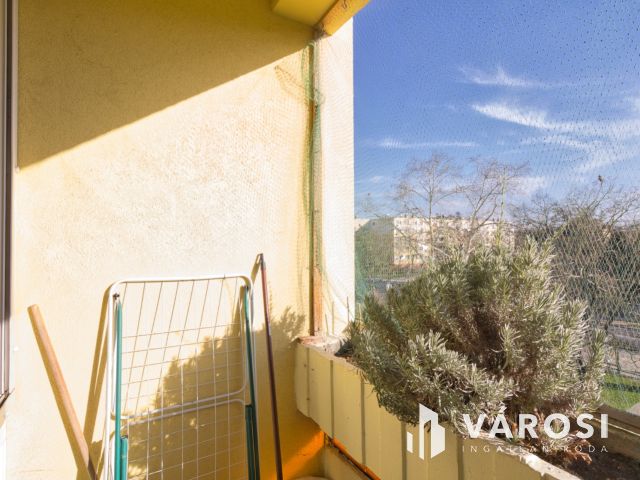 Napfényes 3 szobás lakás Tarjánban.