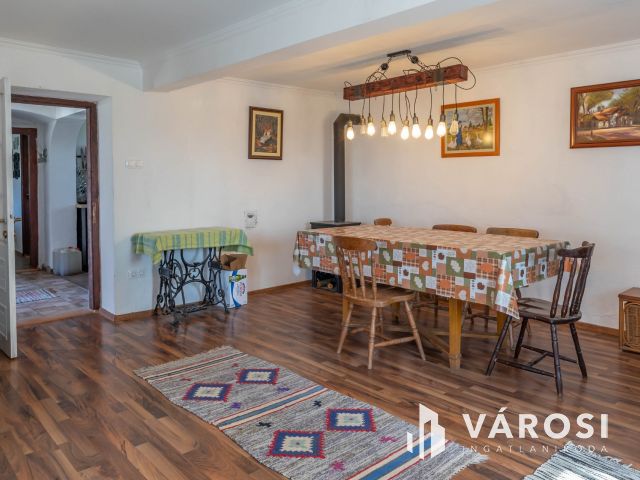 Két felújított ház egy telken Békéscsaba Nagyréten