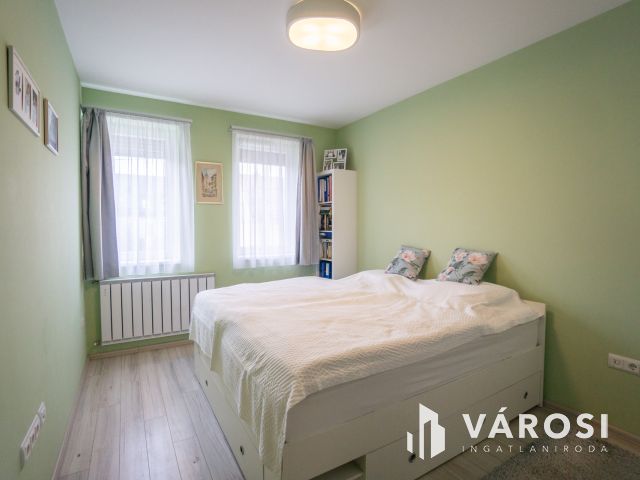 Nádorvárosban erkélyes nagy lakás, garázs lehetőséggel!