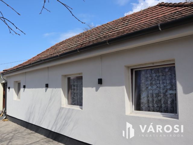 2 lakásos családi ház Siófok csendes részén eladó