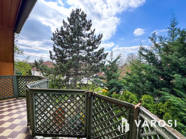 Tágas, napfényes ház Gyula legszebb utcájában