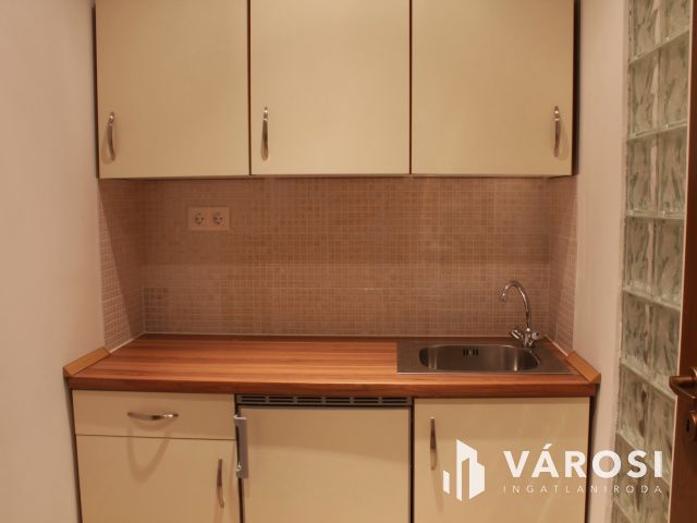 Eladó társasház Győr-Nádorváros csendes zsákutcájában